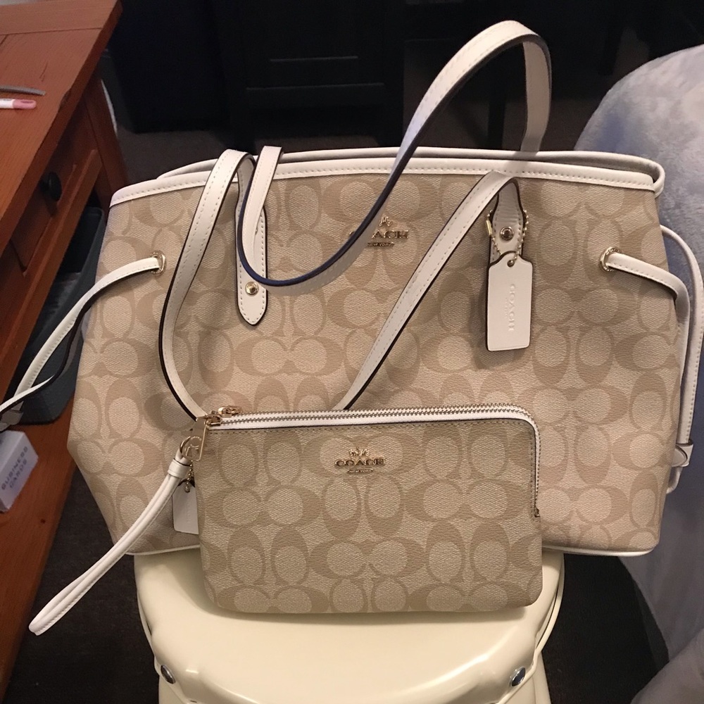 Authentic Coach Handbag with matching wristlet